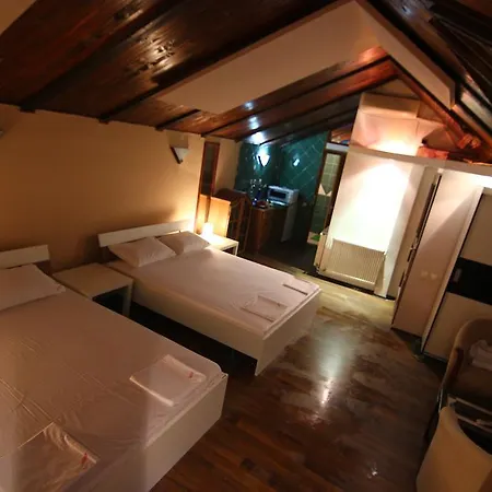 Inn Lira Nis