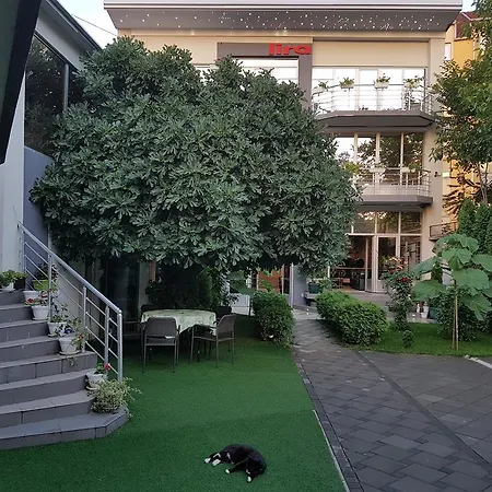 Inn Lira *