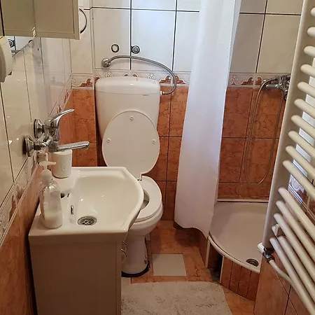 Inn Lira Nis