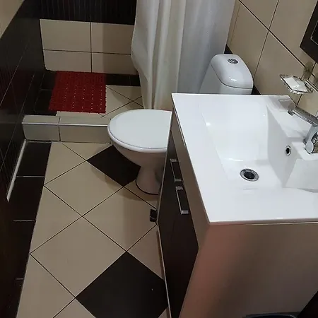 Lira Inn Nis