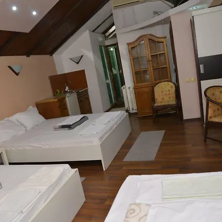 Inn Lira Nis